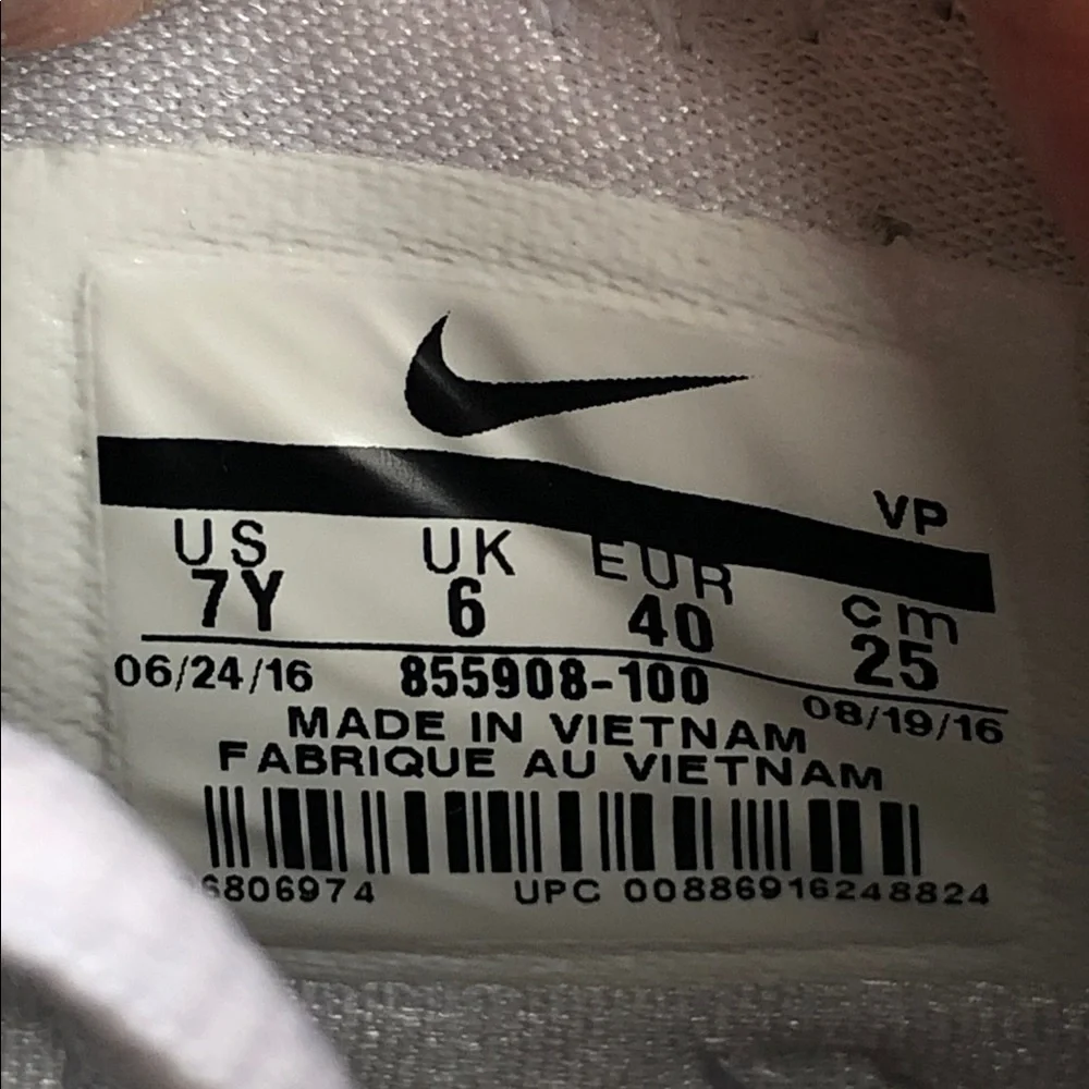 NIKE KD Oreo Basketball Shoes Size 7Y, 8.5 Women’s